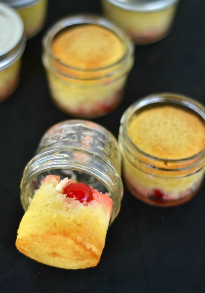 Mason Jar Pineapple Upside Down Cake -   16 cake Mini mason jars ideas