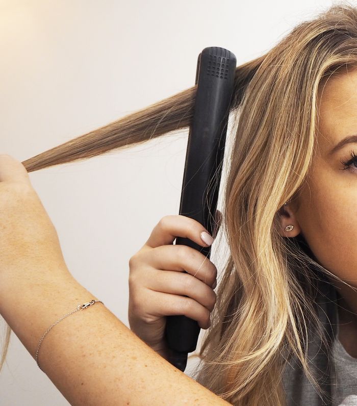 5 Easy Steps to Curling Your Hair With a Straightener -   16 hair Waves how to get ideas