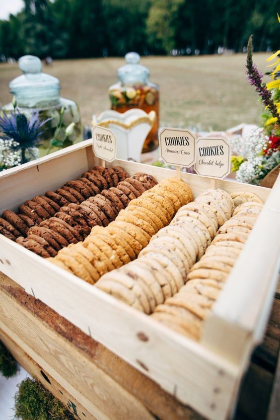 30 Trendy Wedding S'more, Cookies & Milk Bar Ideas -   16 outdoor desserts Table ideas