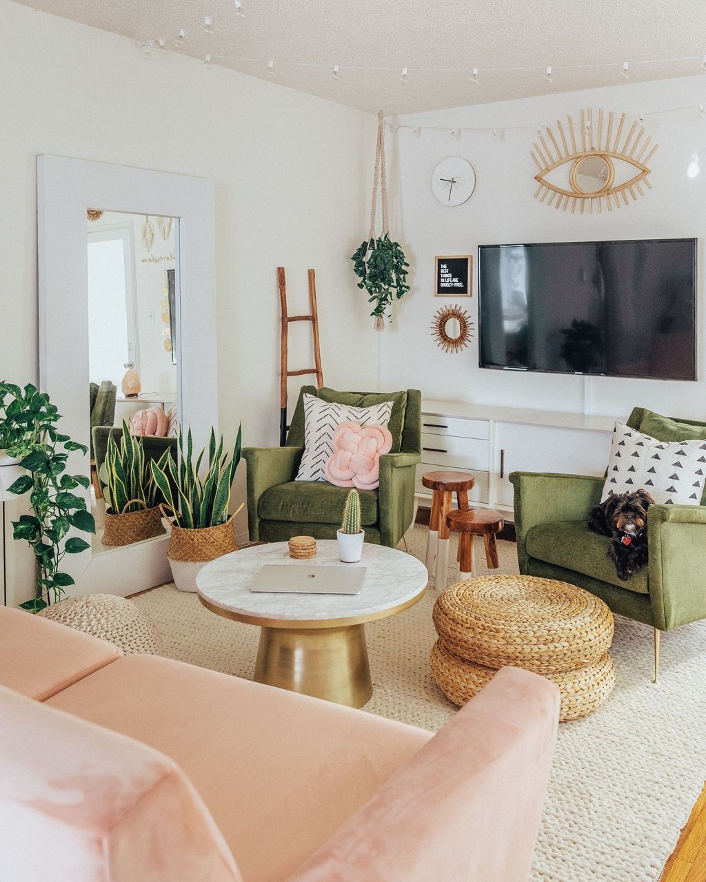 42 Cool Mid Century Living Room Decor Ideas -   11 room decor Chic gold ideas