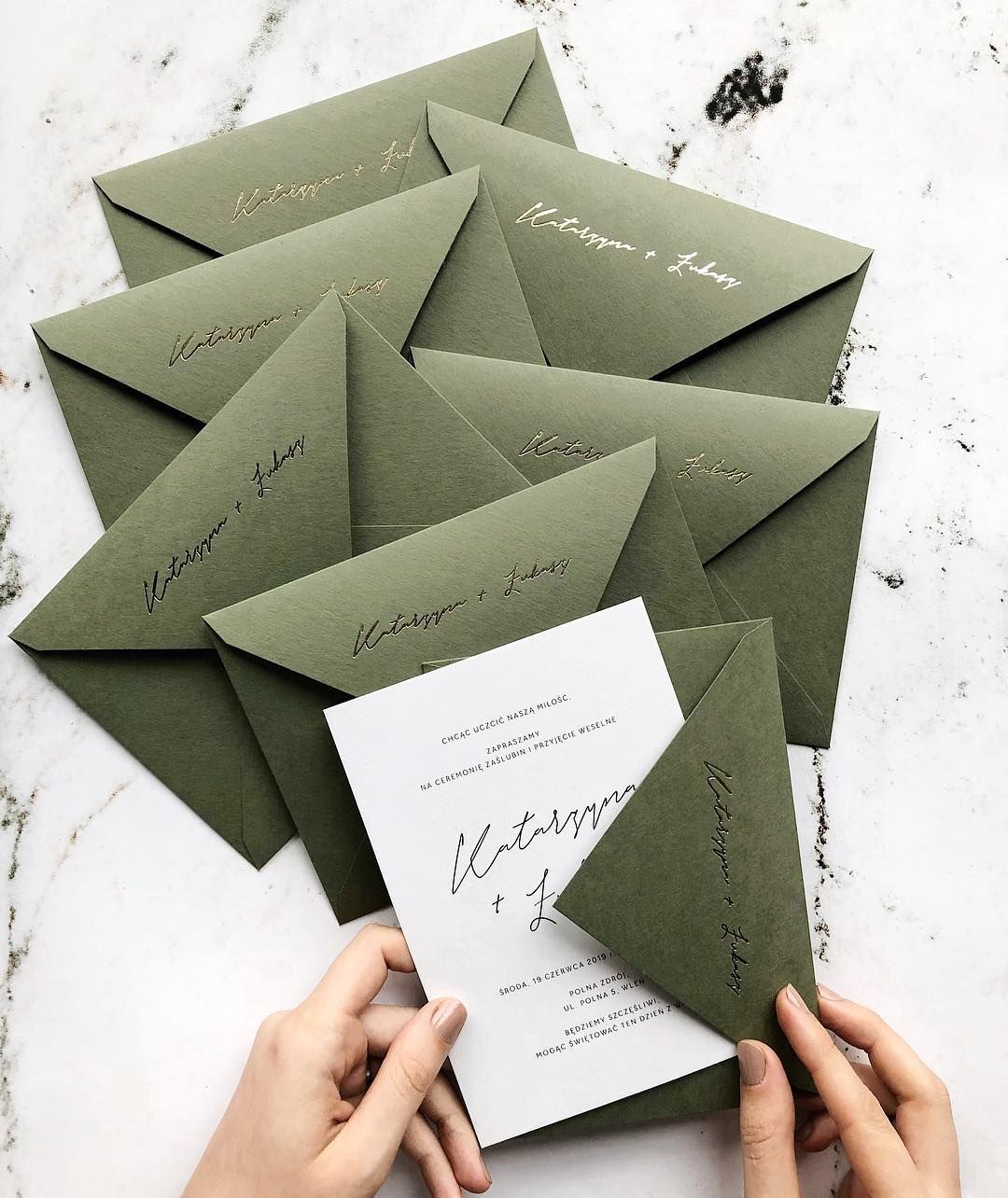 Minimalist greenery wedding invitations with gold foil envelopes -   11 wedding Card green ideas