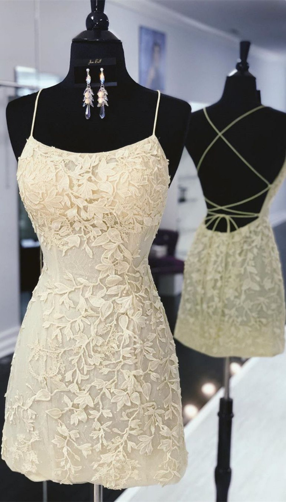 Sexy Open Back Homecoming Dresses,Sexy Lace Juniors' Dresses,Lace Mermaid Short Party Dresses -   17 fancy dress Lace ideas