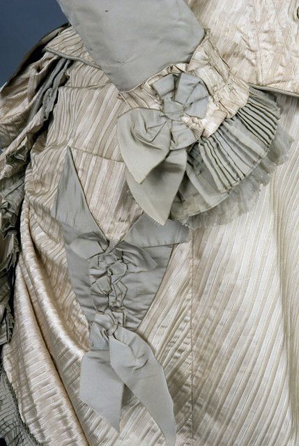 Two Tone Silk Bustle Dress embellish detail tt -   10 dress Silk 19th century ideas