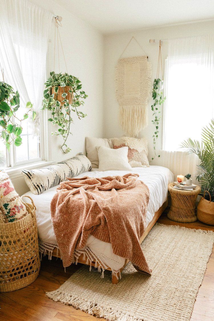 Our Home Office/Guest Bedroom -   10 green plants In Bedroom ideas