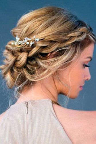 36 AMAZING GRADUATION HAIRSTYLES FOR YOUR SPECIAL DAY -   14 hairstyles Updo graduation ideas