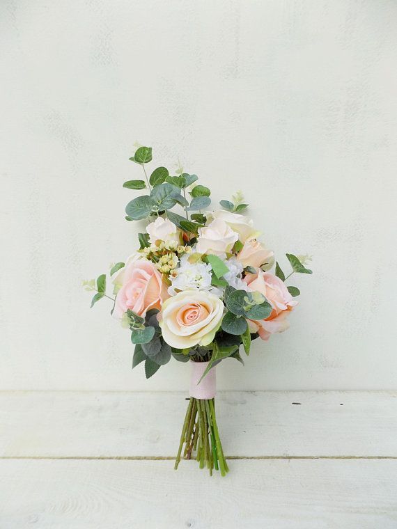 6 Terrific Wedding Bouquet Ideas That Will Save You Money And Not Compromise Your Wedding Style -   14 wedding Flowers peach ideas