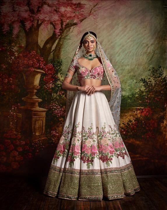 Sabyasachi lehenga -   16 dress Indian gypsy ideas