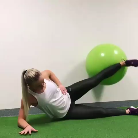 Stability ball exercise glutes and legs -   18 fitness Exercises for beginners ideas