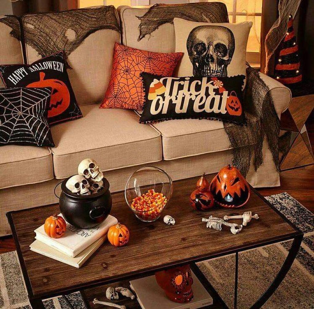 48 Wonderful Diy Halloween Living Room Decoration Ideas -   18 room decor Easy awesome ideas