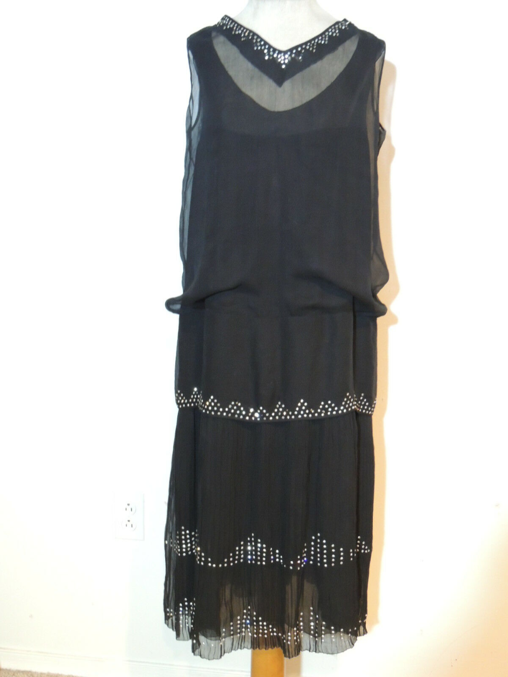 Details about 1920's Black Silk Chiffon Flapper Dress w Rhinestone Trim SM - MED -   10 dress Silk flappers ideas
