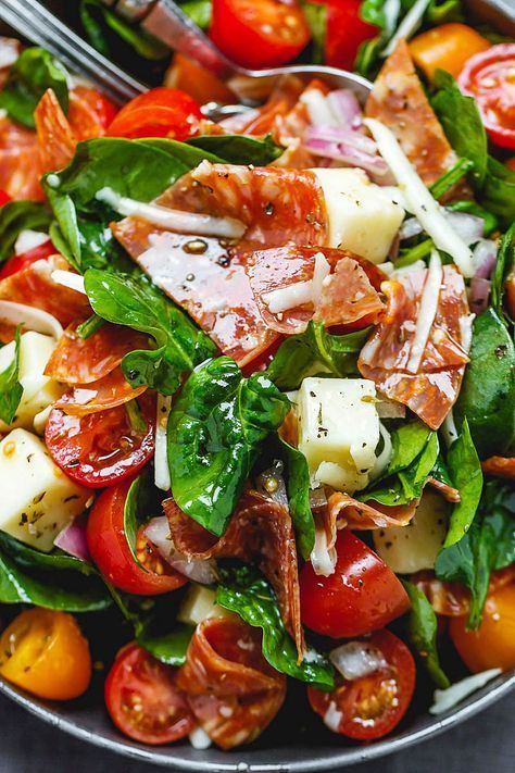 Spinach Salad with Mozzarella, Tomato & Pepperoni -   12 healthy recipes Salad weight loss ideas