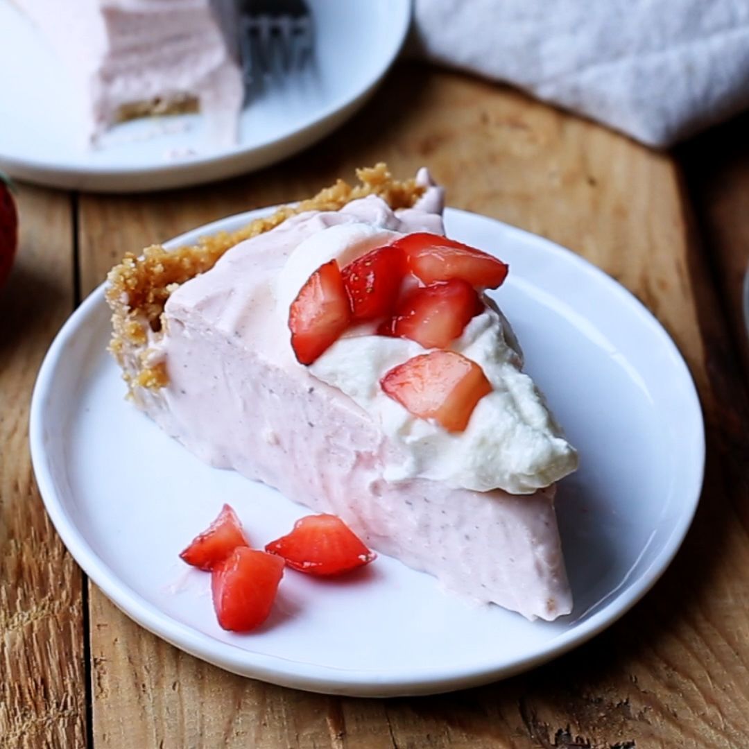 No-Bake Strawberry Cream Cheese Pie Recipe -   15 cake Strawberry cream ideas