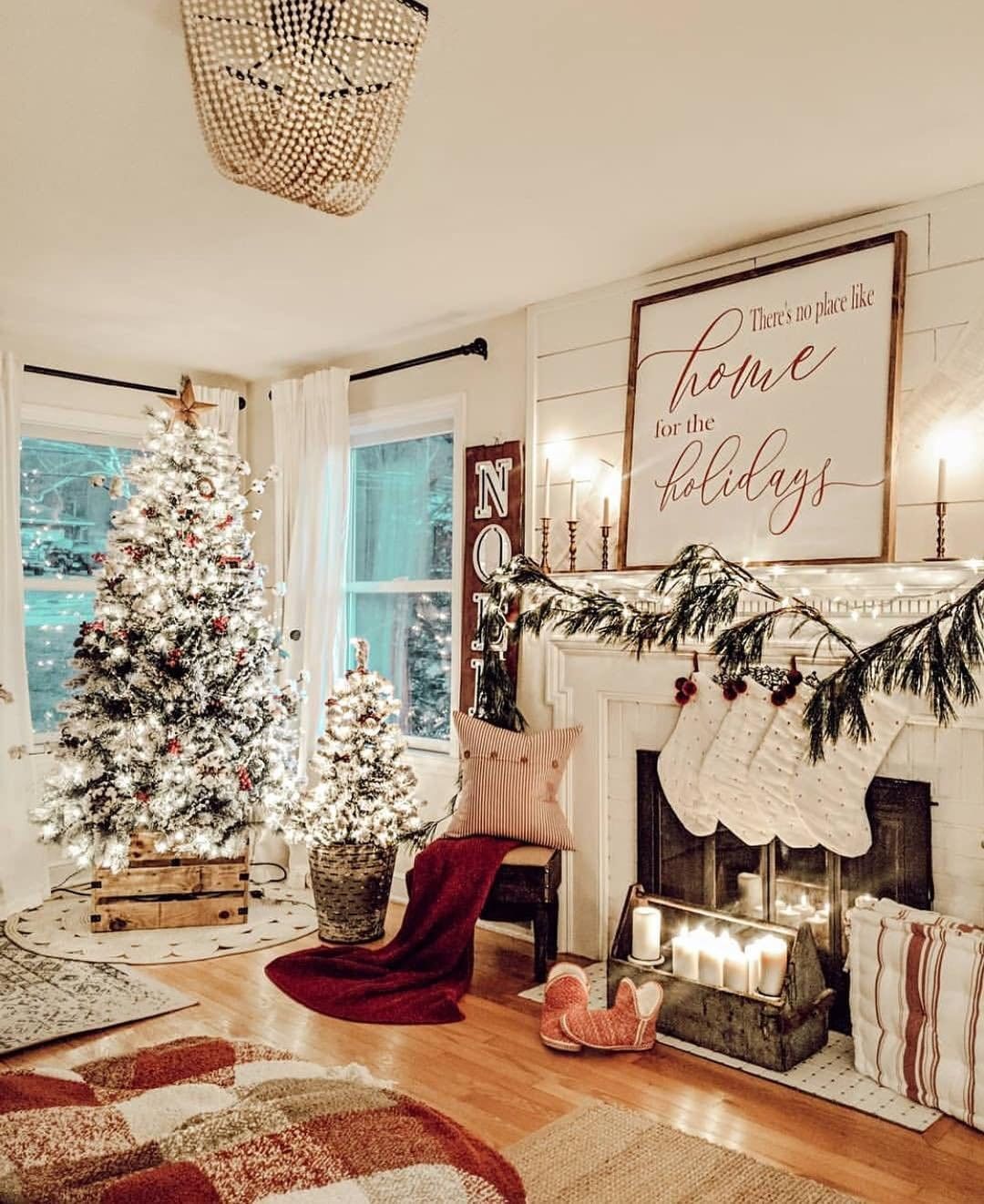 2019 Christmas Farmhouse decor ideas -   17 room decor Christmas craft ideas