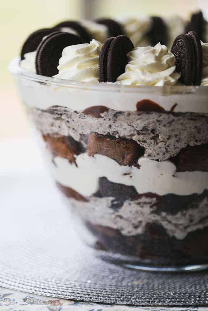 OMG Chocolate Oreo Cheesecake Brownie Trifle -   9 desserts Oreo facile ideas