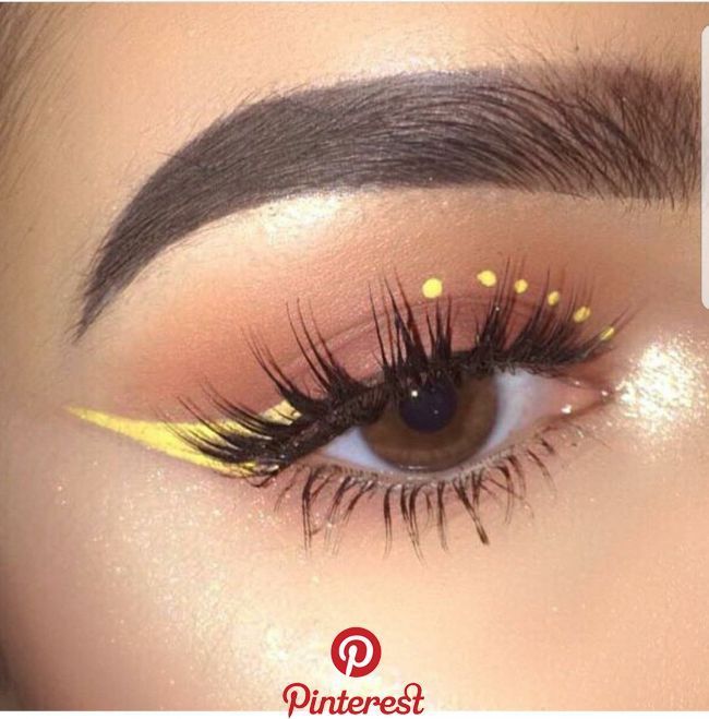 Yellow winged eyeliner makeup -   11 beauty makeup Eyeliner ideas