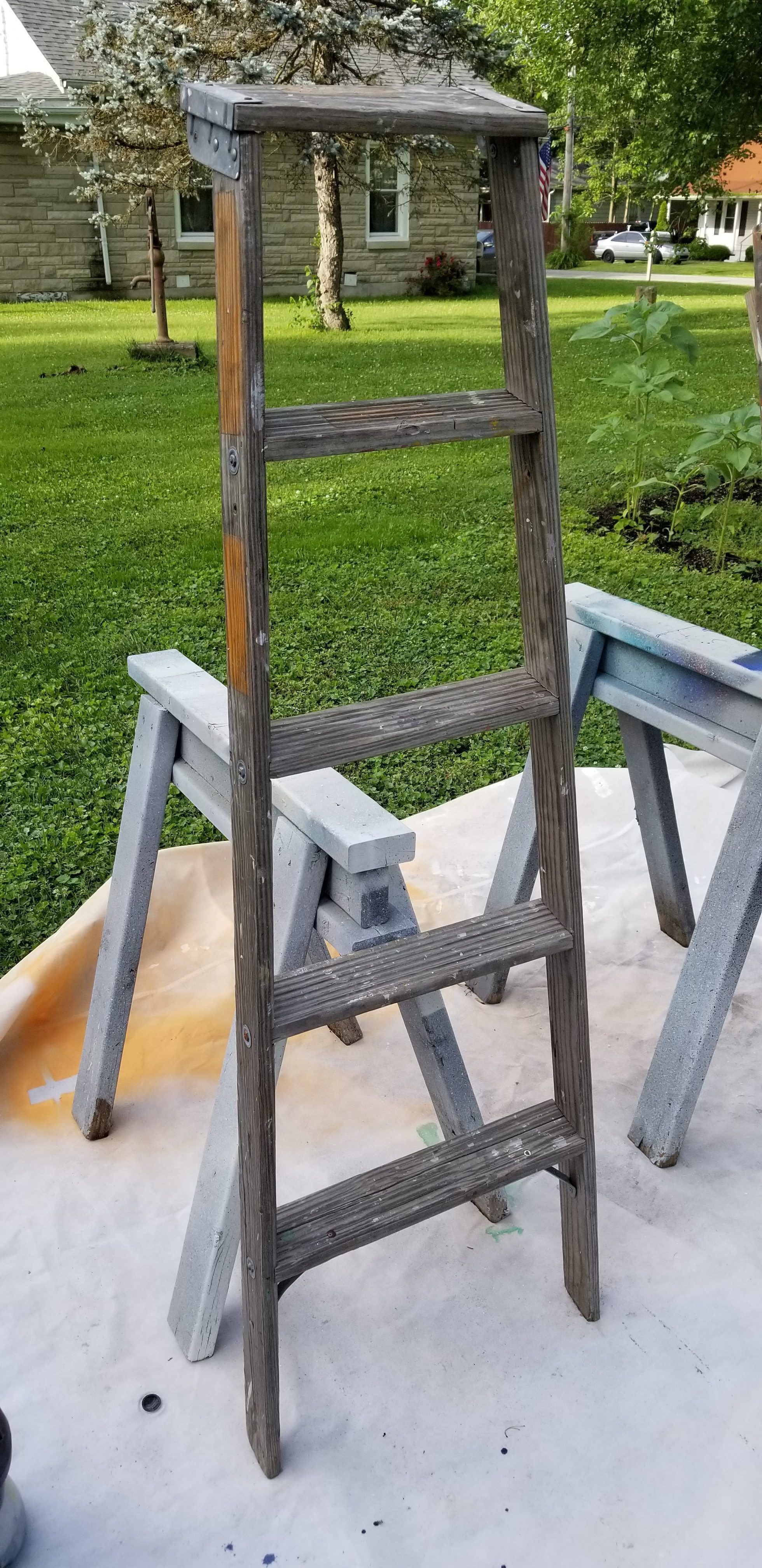 Old Wooden Ladder Plant Stand -   13 plants Stand repurposed ideas