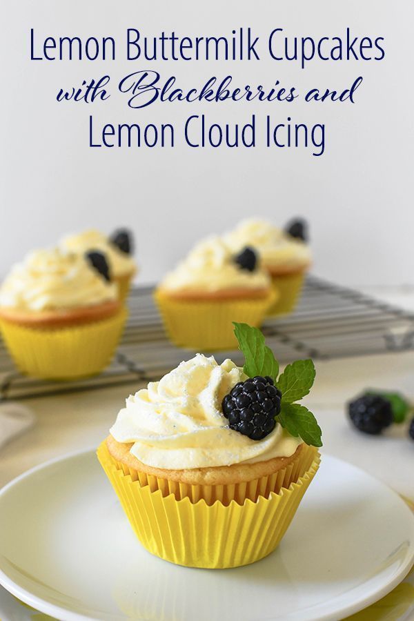 Lemon Buttermilk Cupcakes with Blackberries & Lemon Cloud Icing -   14 desserts Fancy cupcake ideas
