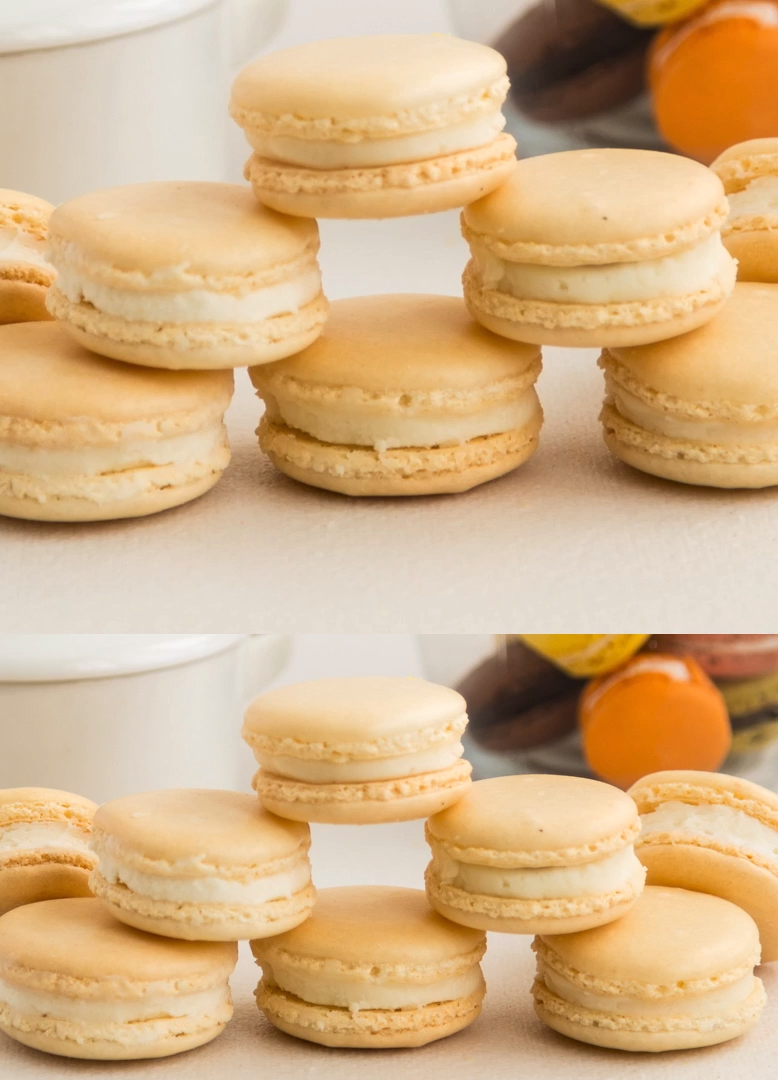 Classic Vanilla French Macarons -   14 desserts French treats ideas