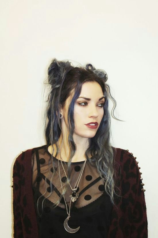 Classic Tradition Be Followed In Hairstyle Can Follow Gothic Hairstyles 6 - Yasmin Fashions -   15 grunge hairstyles Long ideas