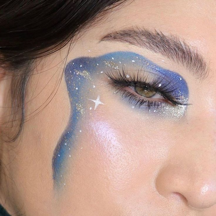 21 Abstract Makeup Looks That Are Totally Selfie-Worthy | I AM & CO® -   15 makeup Art abstract ideas