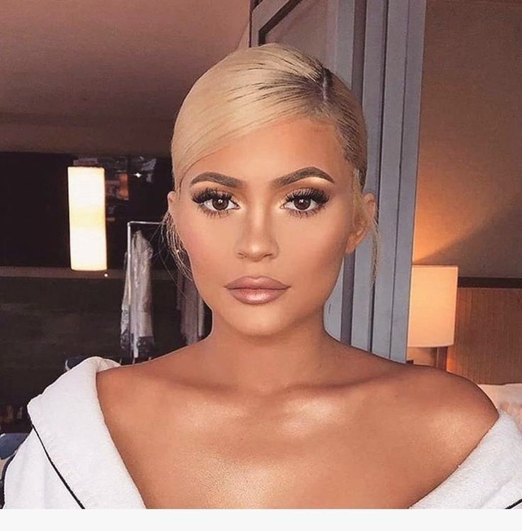 35 Creative Summer Makeup Ideas That You Must Try -   15 makeup Inspo kylie jenner ideas