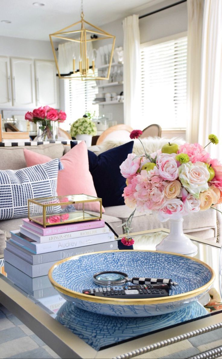 Tips on How to Style Your Coffee Table - HomeGoods -   19 room decor Cool coffee tables ideas