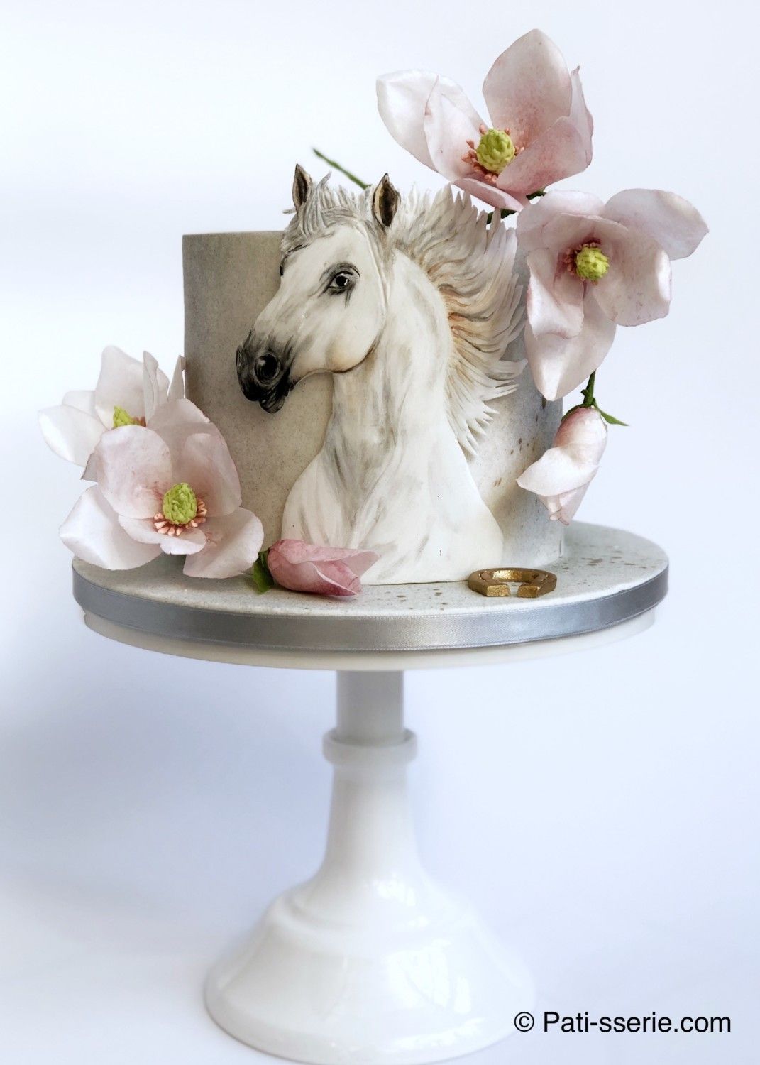 Horse with magnolias вќ¤пёЏ -   14 cake Art horse ideas