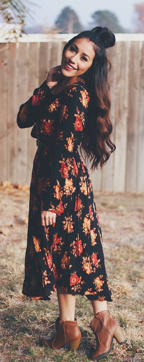 15 Early Fall Outfit Ideas to Wear for Your Next Event - Pretty Designs -   16 fall dress With Sleeves ideas