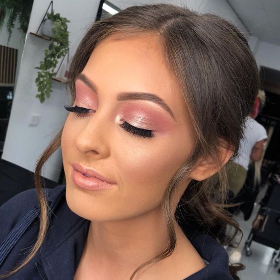 41 Top Rose Gold Makeup Ideas To Look Like a Goddess - Page 39 of 41 - VimDecor -   16 pink makeup For Brown Eyes ideas