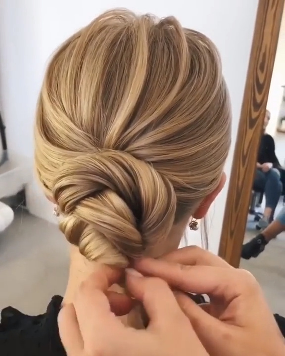 80+ Stunning Bridal Hairstyles to Steal Right Now | My Sweet Engagement -   21 hair Updos videos ideas