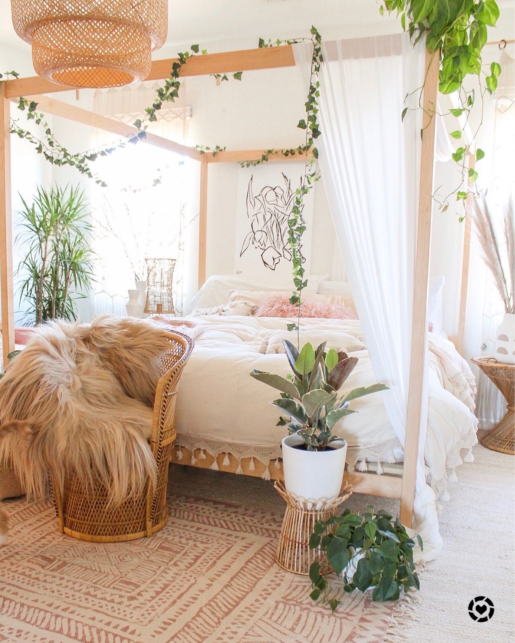 Bohemian plant filled bedroom -   9 plants Interieur bedroom ideas