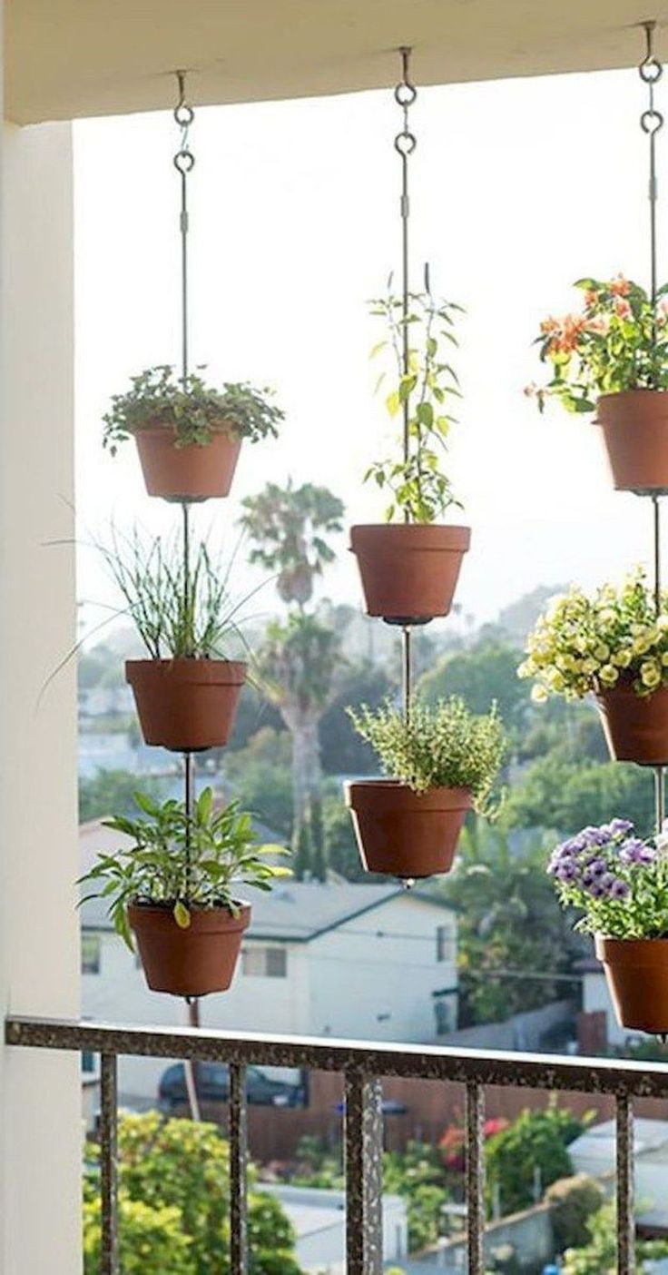 Wunderbare kleine Wohnung Balkon Dekor Ideen mit sch?nen Pflanzen - Wohnung ideen -   10 plants balcony ideas