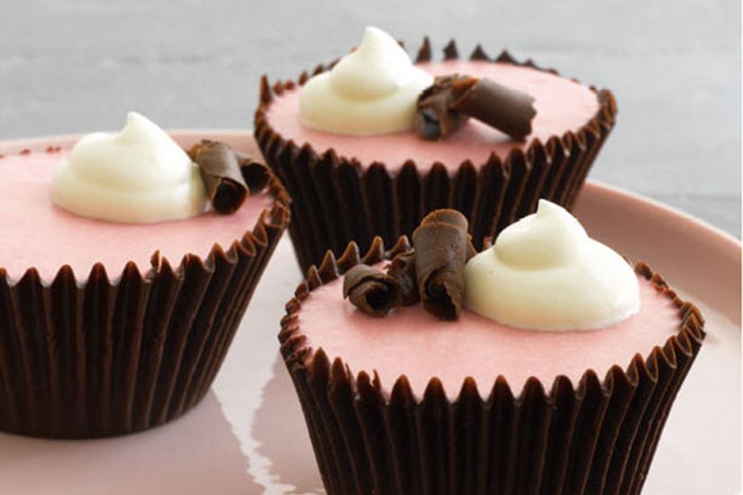 Recipe: Chocolate raspberry mousse cups | Style at Home -   15 cake Pink raspberry mousse ideas