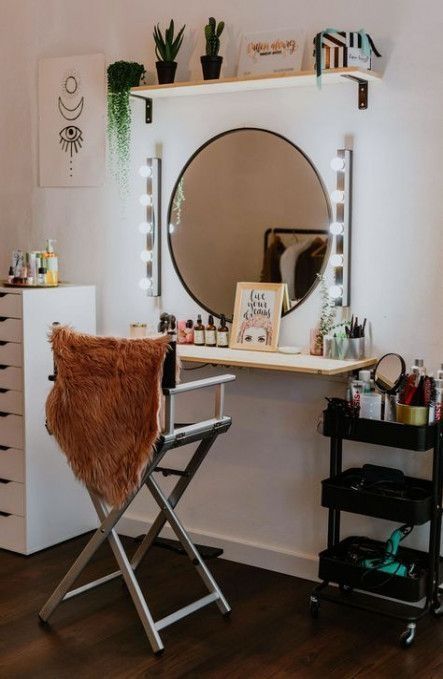30+ Cool Makeup Vanities Cases Ideas For Stylish Bedroom -   15 makeup Vanity design ideas
