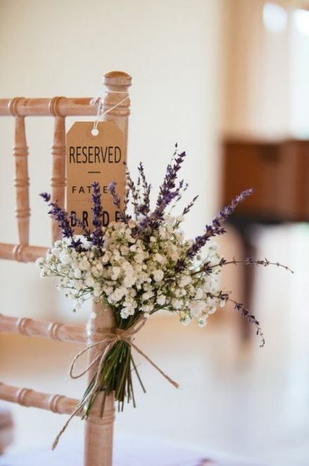 42 Trendy Wedding Ceremony Flowers Aisle Pew Ends -   16 wedding Church flowers ideas