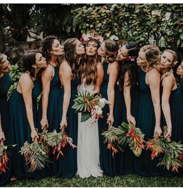 33 Must Have Wedding Photos with Bridesmaids for 2020 -   18 wedding Photography bridesmaids ideas