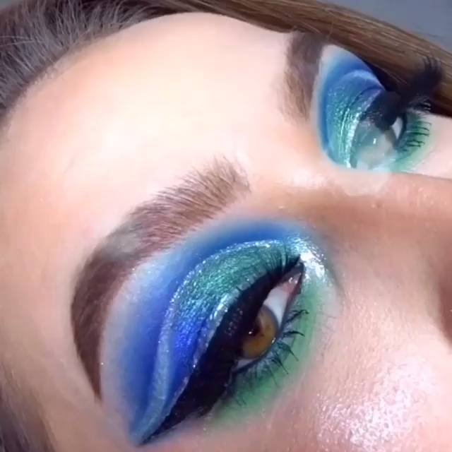 Glam Shimmer Blue & Green Eye Look -   12 makeup Party green ideas