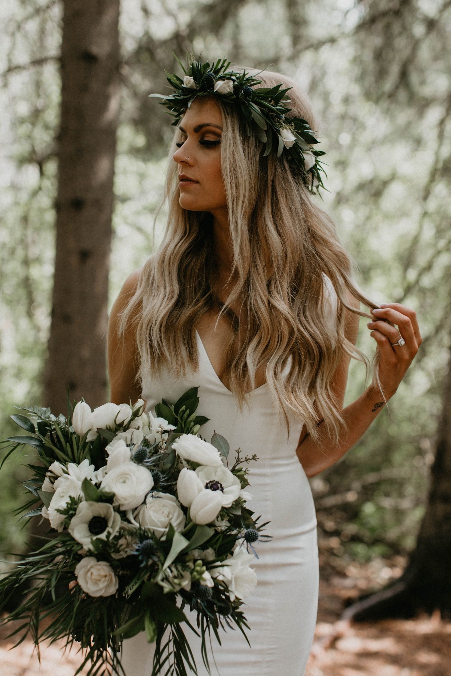 Moody Boho Inspired Alberta Wedding — Michelle Larmand Photography - Edmonton Wedding Photographer -   15 wedding Forest bouquet ideas