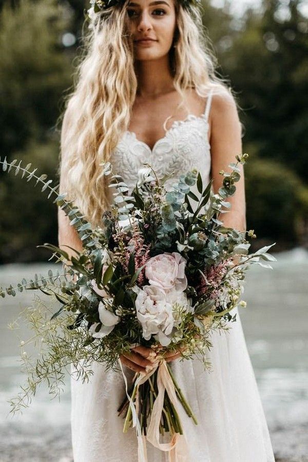 20 Bohemian Wedding Bouquets for 2019 Trends (EmmaLovesWeddings) -   15 wedding Forest bouquet ideas