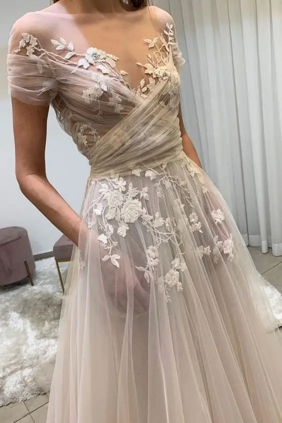 24 Wedding Dress Details That Are A Little Bit Extra And A Whole Lot Gorgeous -   18 dress Beautiful unique ideas