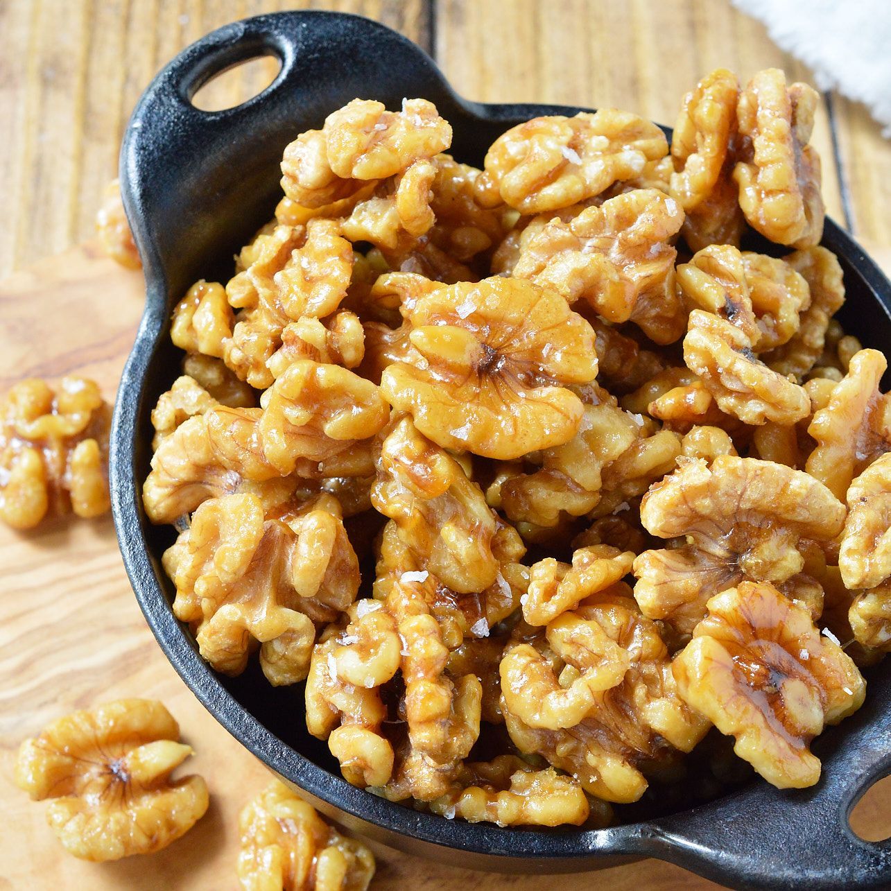 Easy Maple Glazed Walnuts Recipe (Paleo) -   18 healthy recipes Simple maple syrup ideas