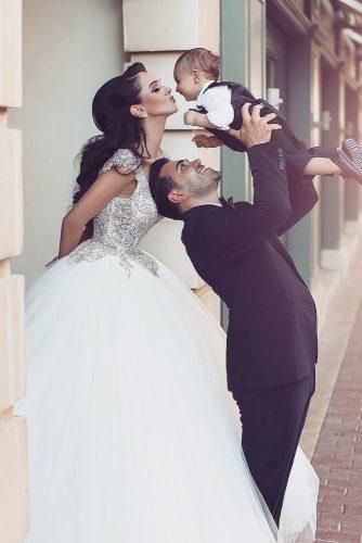 17 wedding Pictures with baby ideas
