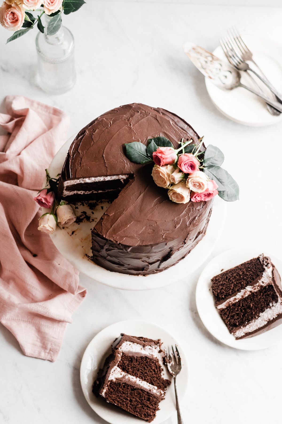 raspberry chocolate ganache cake - Blue Bowl -   18 chocolate cake Aesthetic ideas