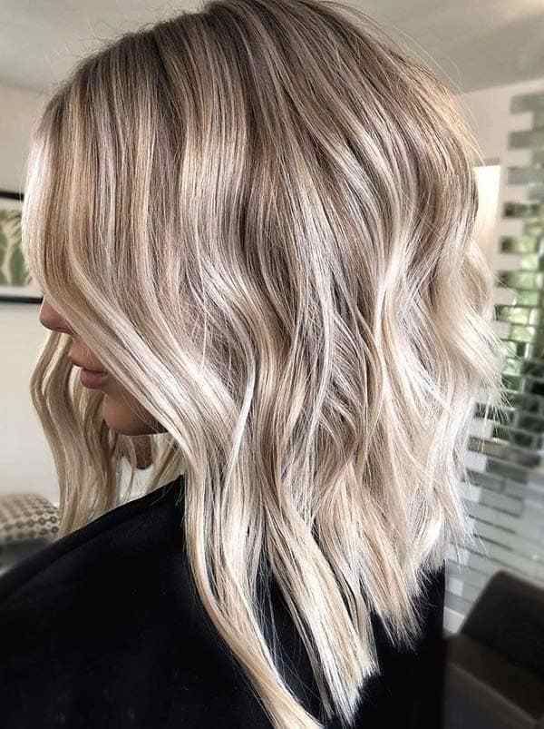 Gorgeous Lob Haircut Styles for Women to Sport in 2020 -   18 hairstyles Messy lob haircut ideas