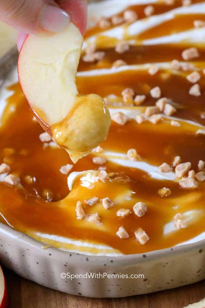Easy Caramel Apple Dip {Cream Cheese & More} - Spend With Pennies -   17 desserts Caramel cream cheeses ideas