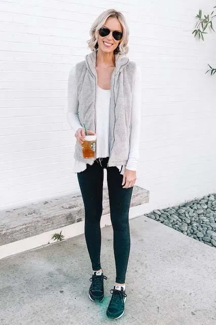 How to Wear Leggings Casually and the Best Long Tops to Wear with Them - Straight A Style -   17 dress Winter leggings ideas