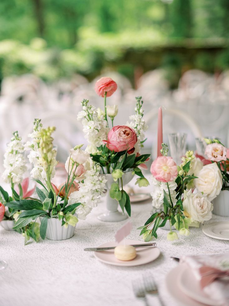 18 wedding Spring reception ideas