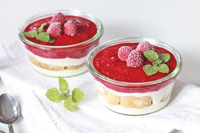 Himbeer-Quark-Dessert im Glas - Fashion Kitchen -   19 desserts Im Glas leicht ideas