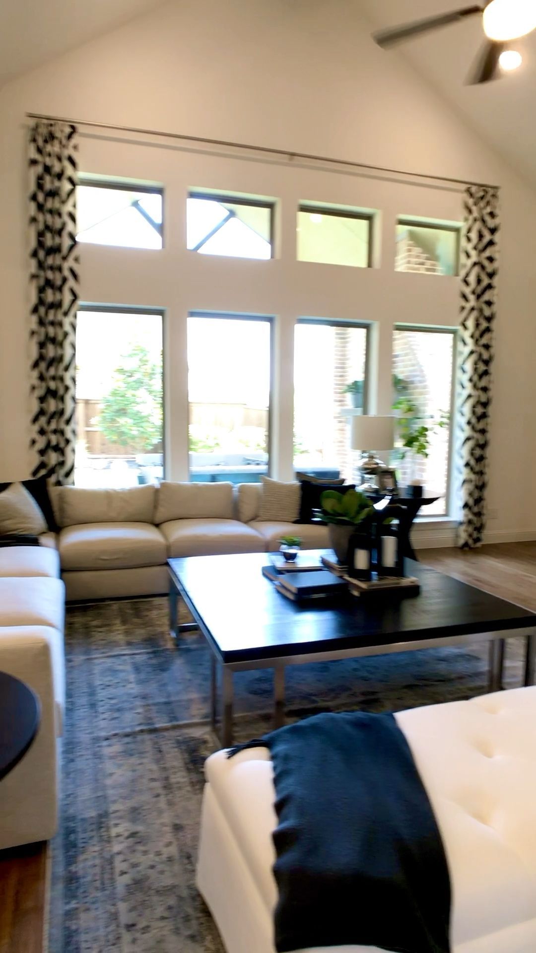 Open Floorplan Living Room and Kitchen -   24 room decor Videos livingroom ideas