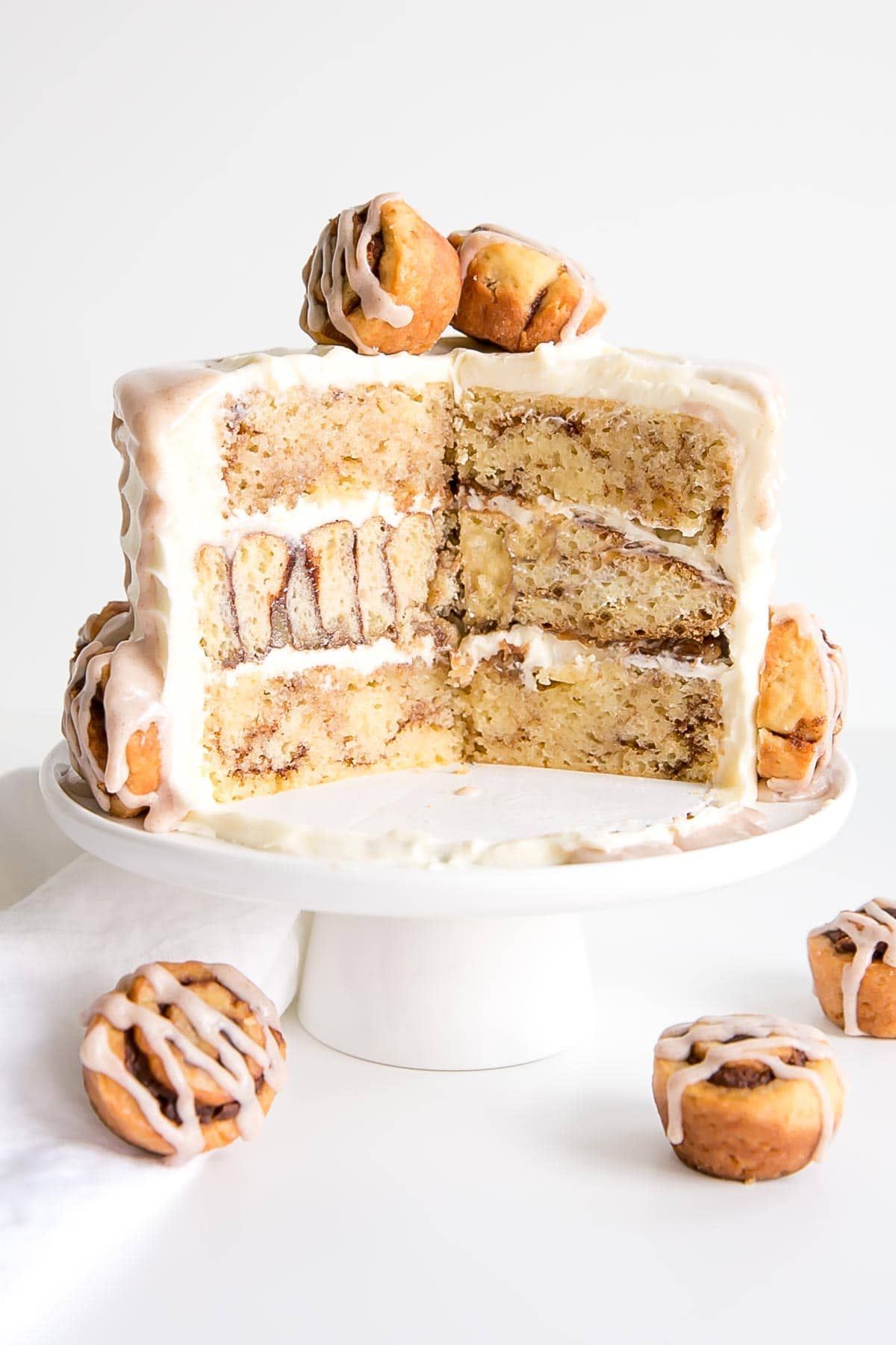 Cinnamon Roll Cake | Liv for Cake -   18 cake Pound cinnamon rolls ideas